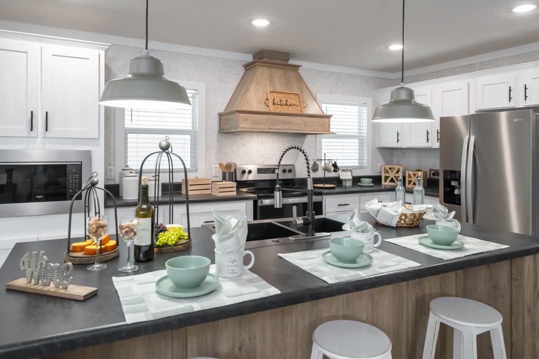 Md-56-32 kitchen home features