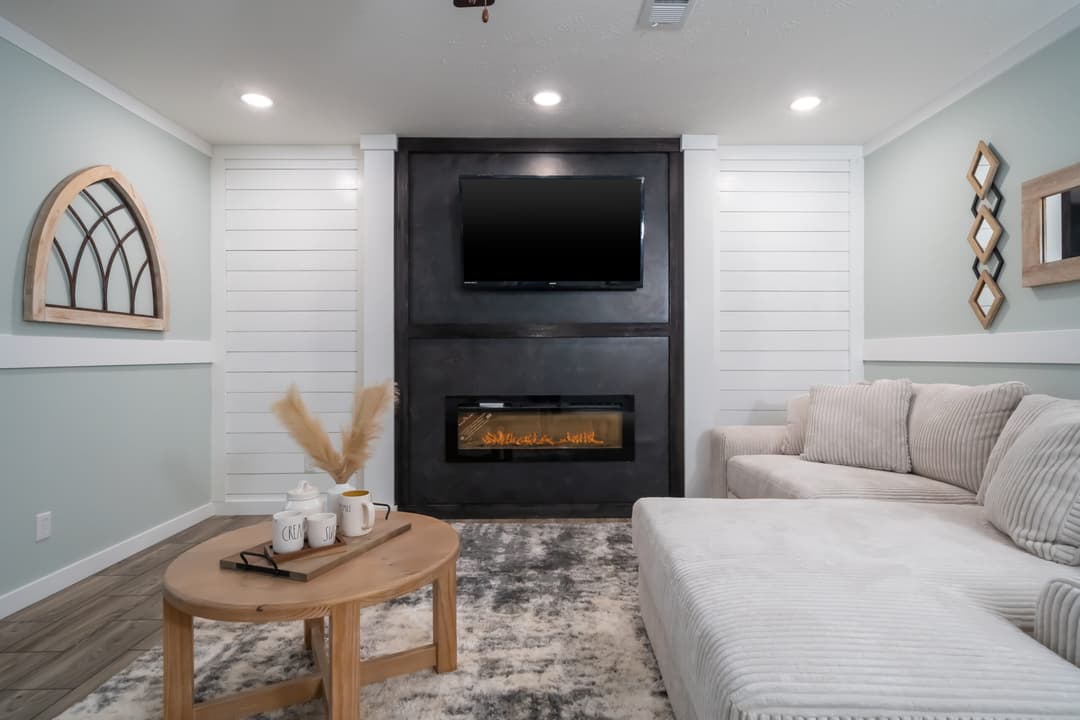 Md-56-32 interior home features