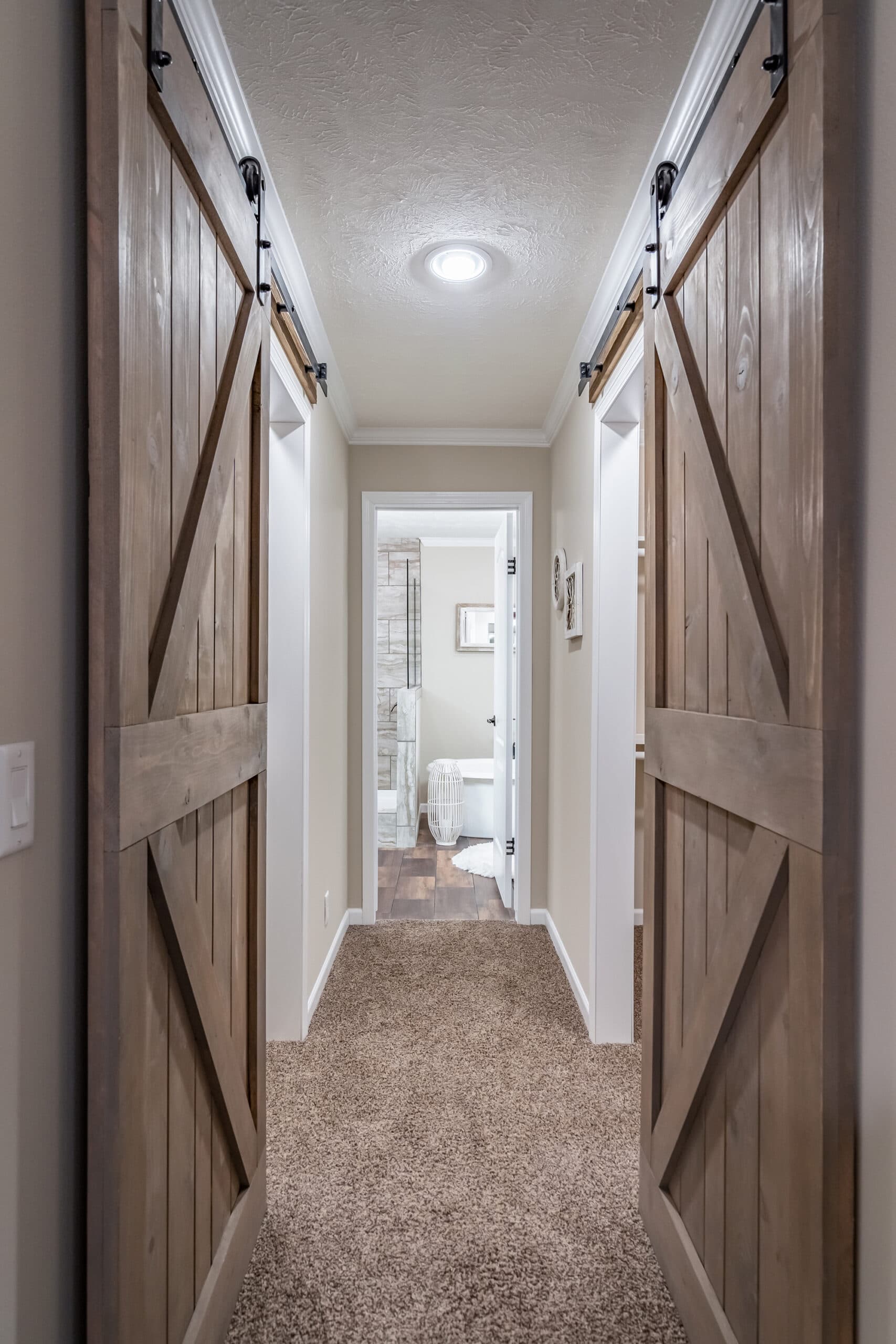 Kb-3245 tiger kat interior home features