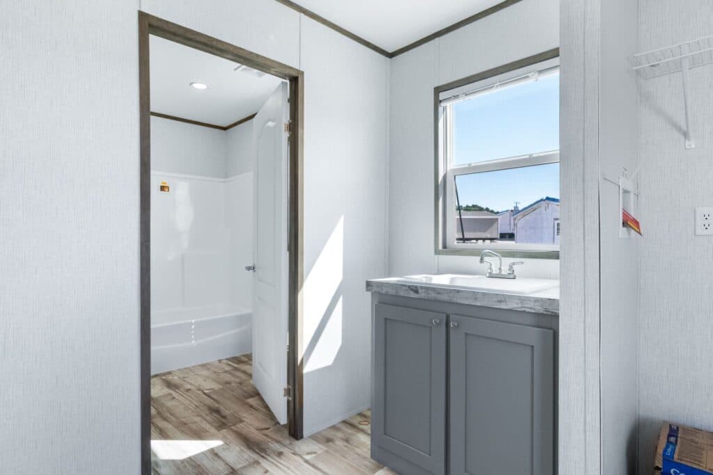 The hogan bathroom home features