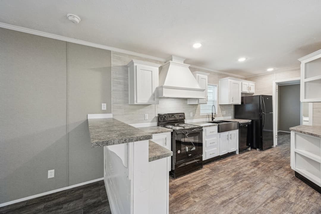 Md-102 kitchen home features