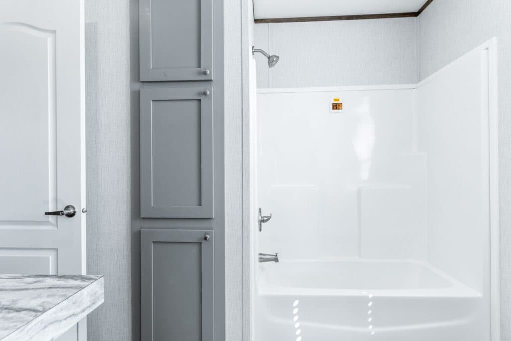 The hogan bathroom home features